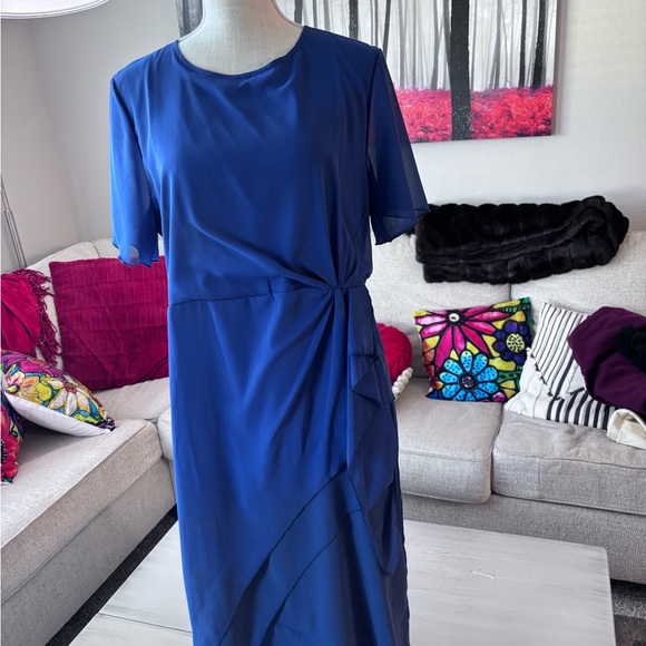 Elegant Blue Short Sleeve Dress-size 14 - Picture 14 of 14